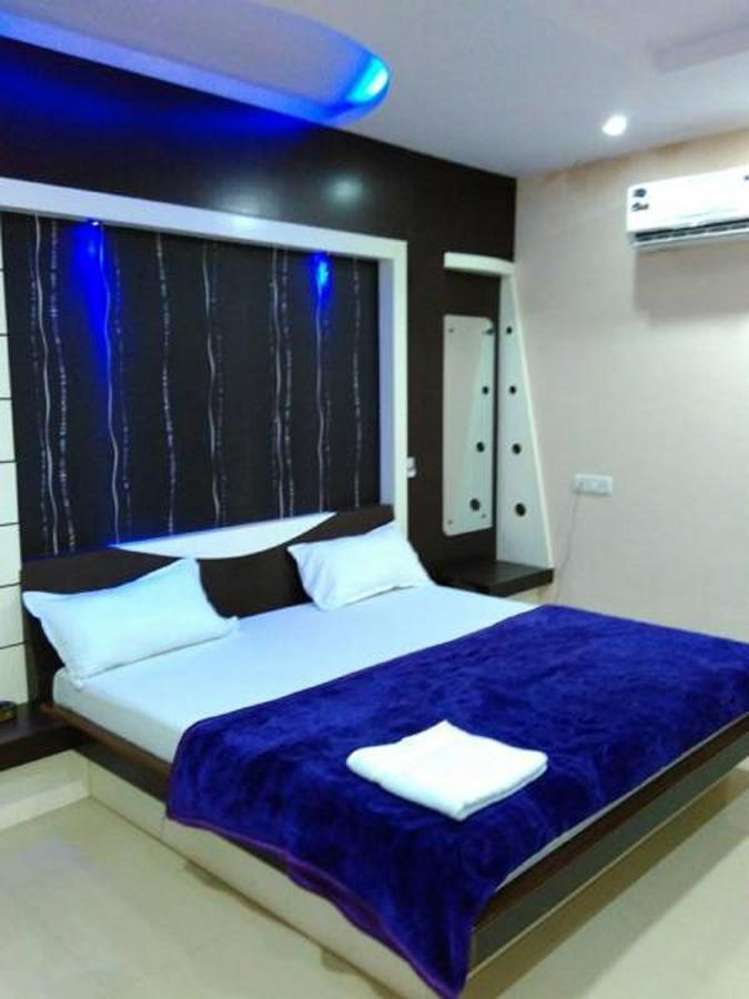 Datia Hotel Blue Star المظهر الخارجي الصورة